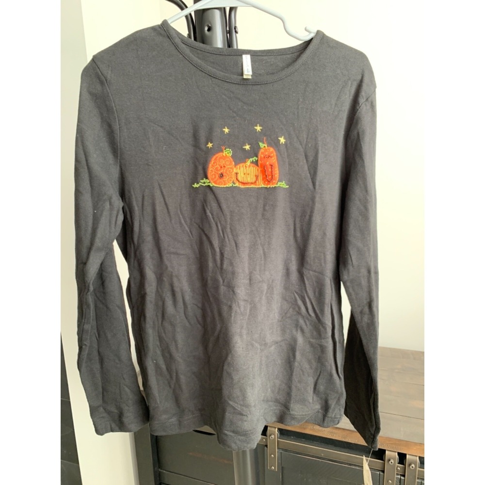 NWT Adorable Halloween Pumpkin Shirt Women SZ M (H20)
